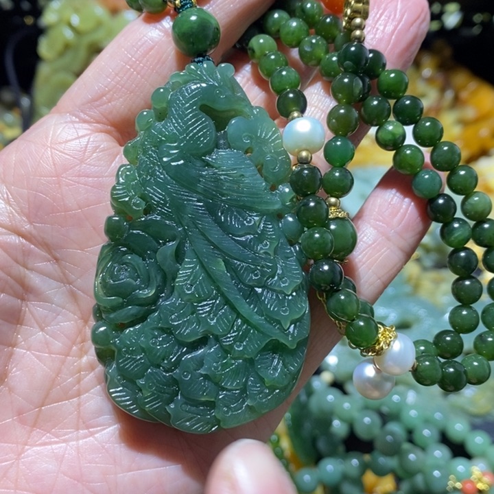 和田玉（碧玉）颈饰未镶嵌