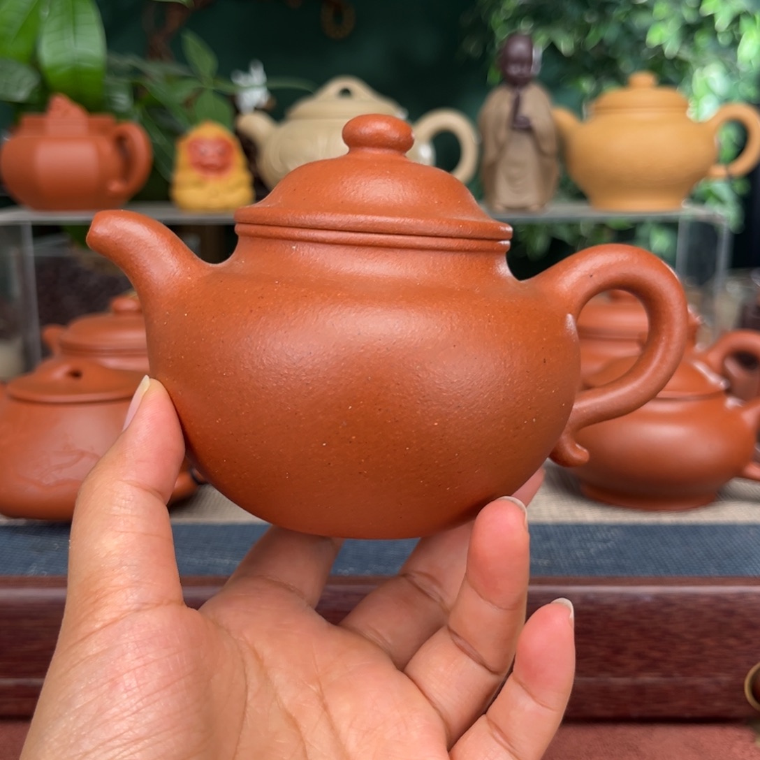 宝山红泥莲子壶纯原矿