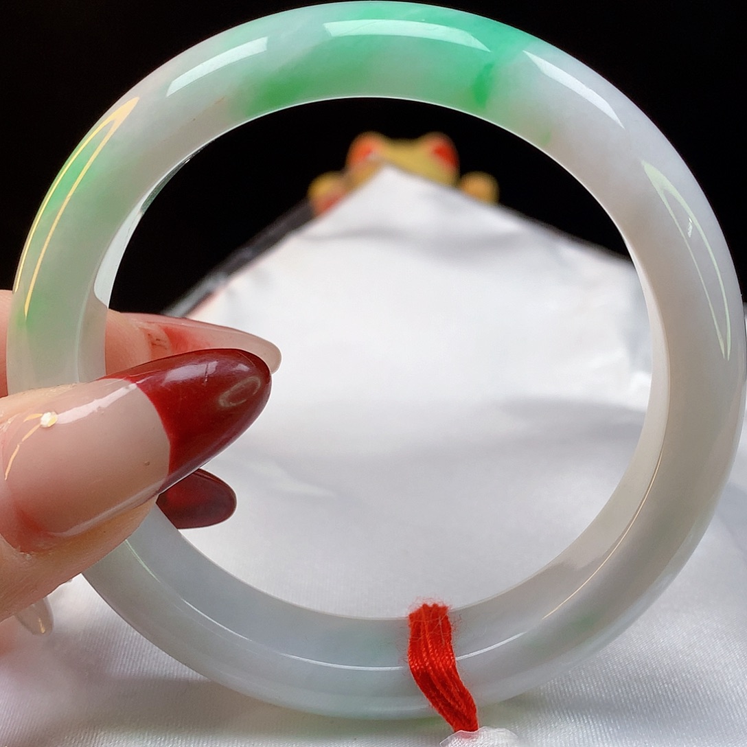 翡翠手镯未镶嵌天然翡翠1116