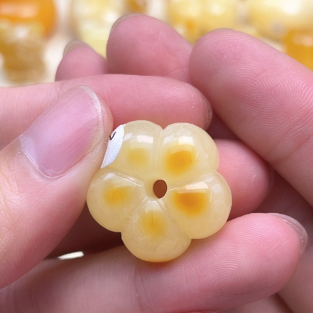 未镶嵌琥珀裸石蜜蜡