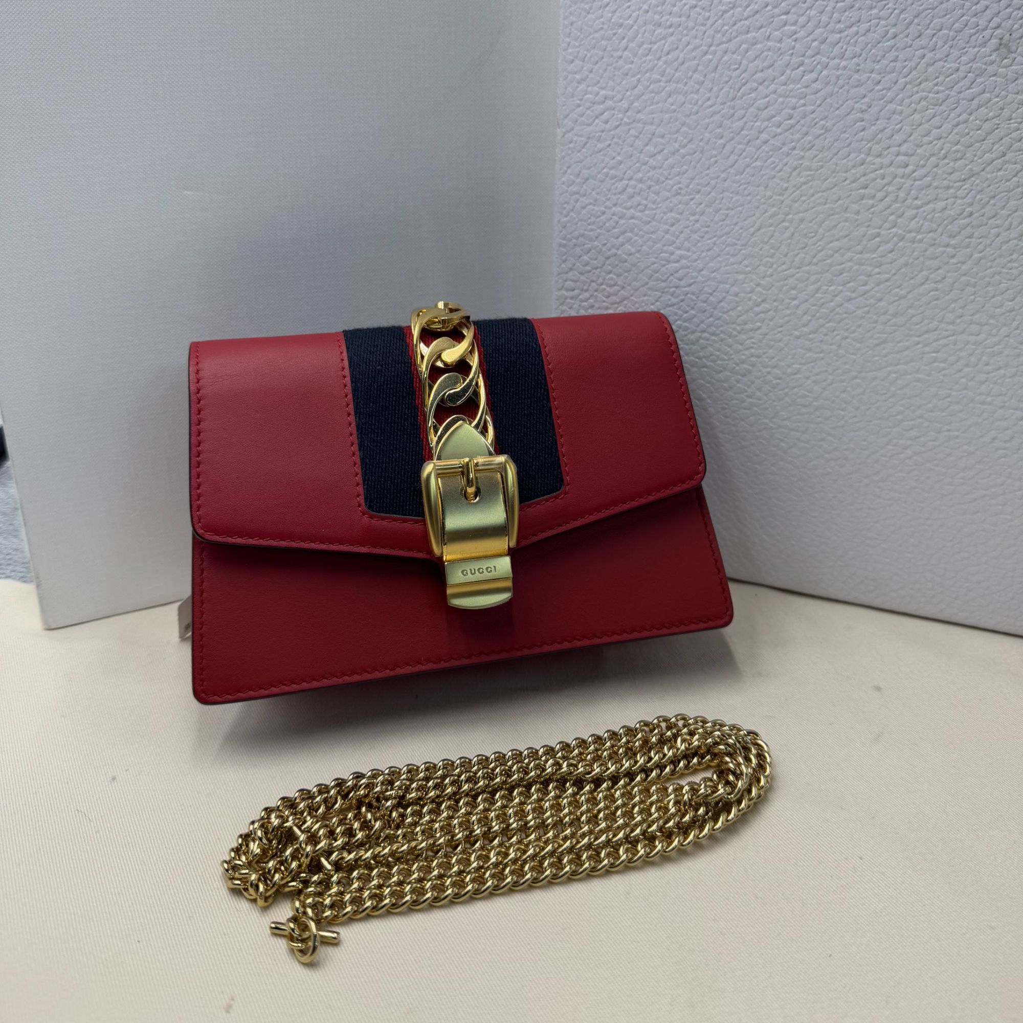 95新 GUCCI/古驰 mini 红色塞尔维亚链条包