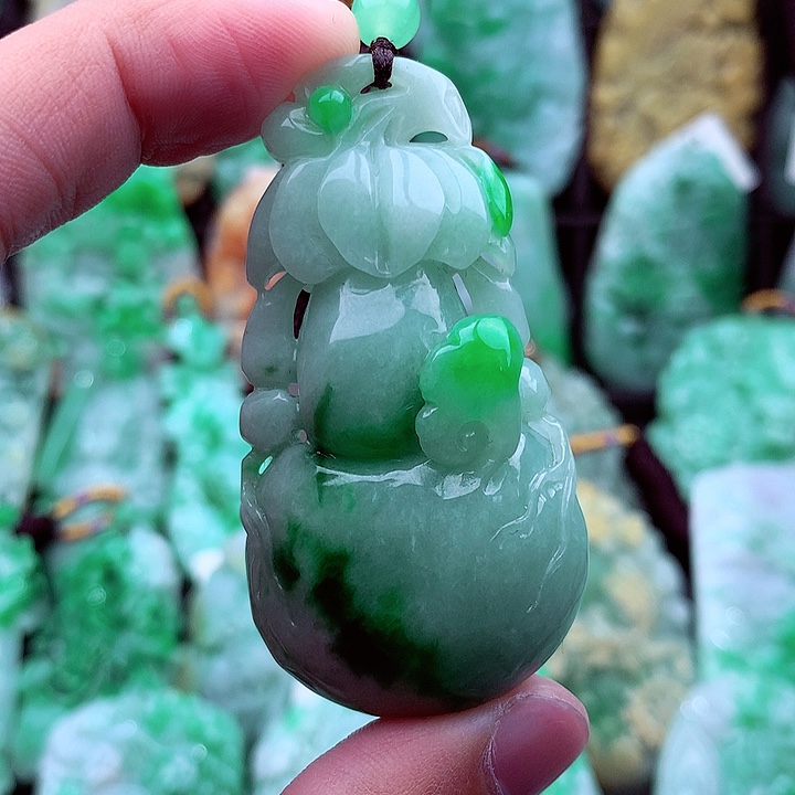 翡翠吊坠(不含链)未镶嵌