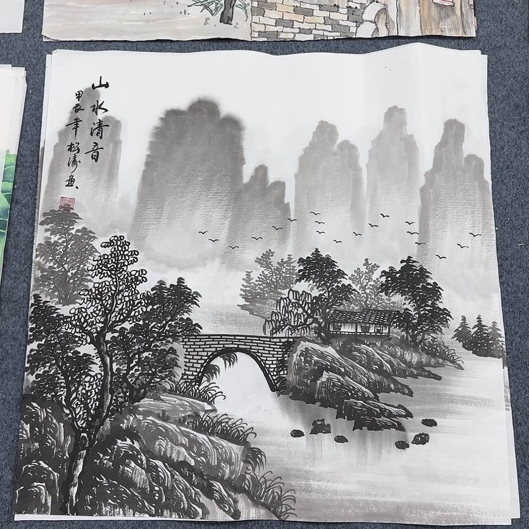 国画尺寸70X70手绘作品 