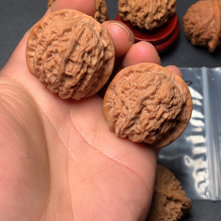 文玩核桃把件39血麒麟1431