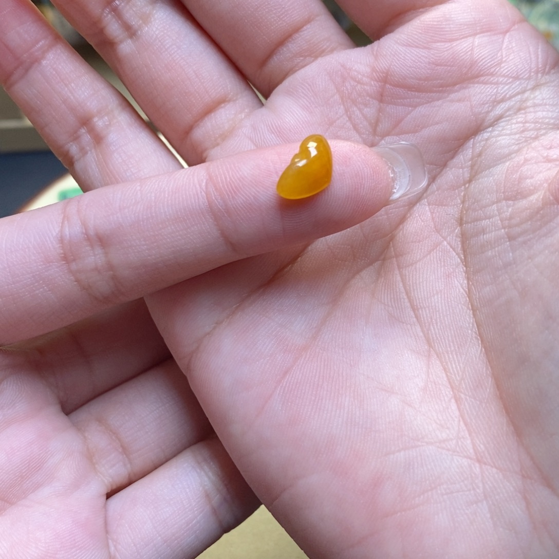 翡翠未镶嵌颈饰15648