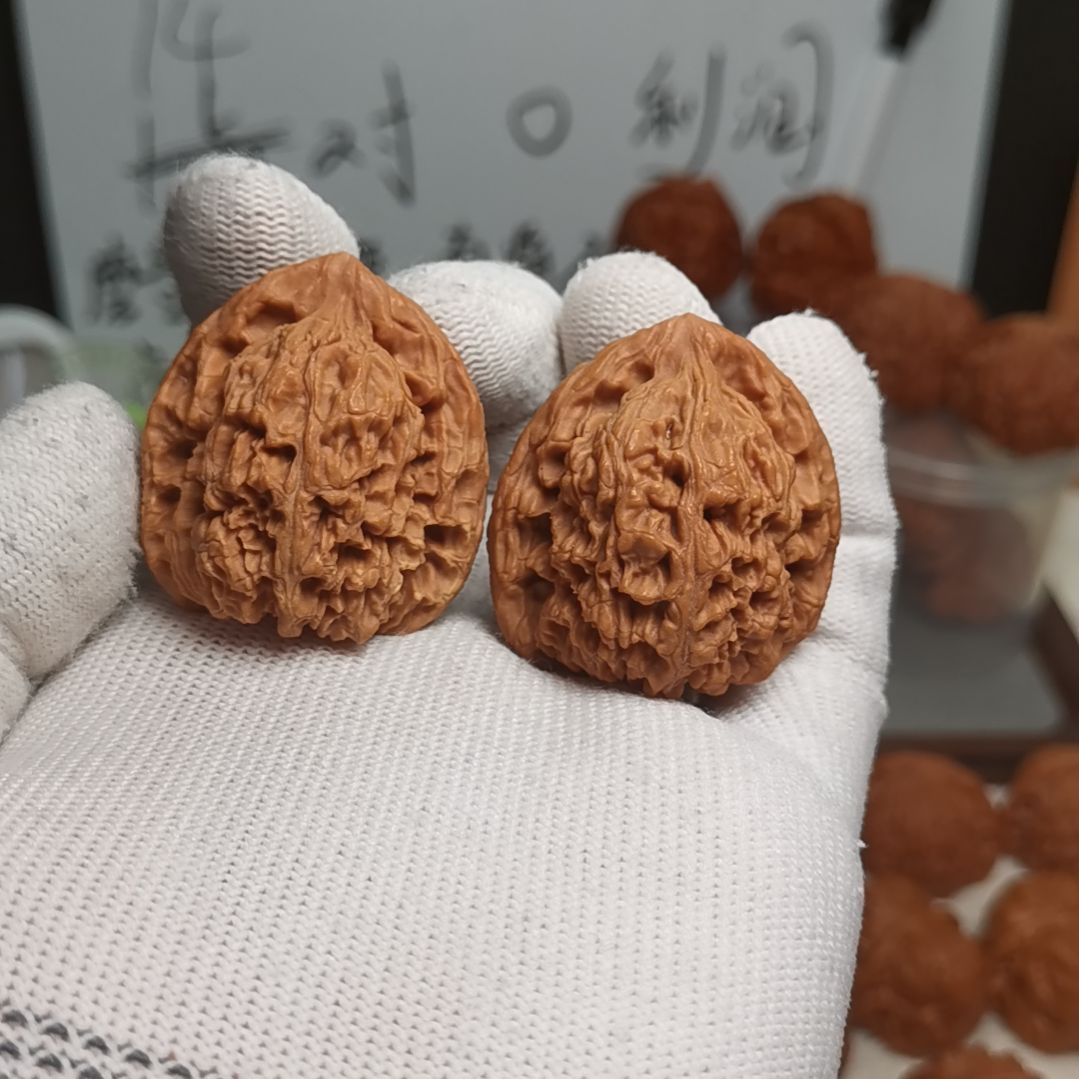 文玩核桃把件36逐鹿南疆石有瑕疵