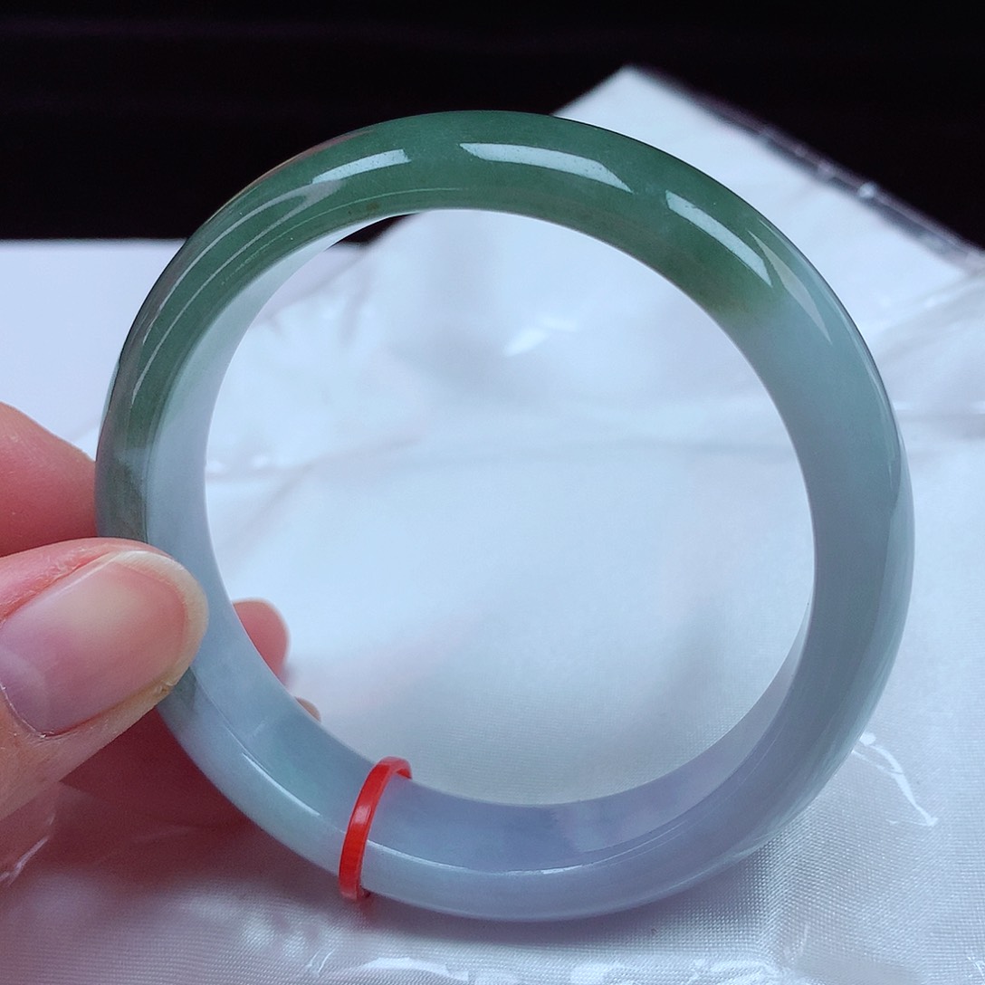 翡翠手镯未镶嵌56圈