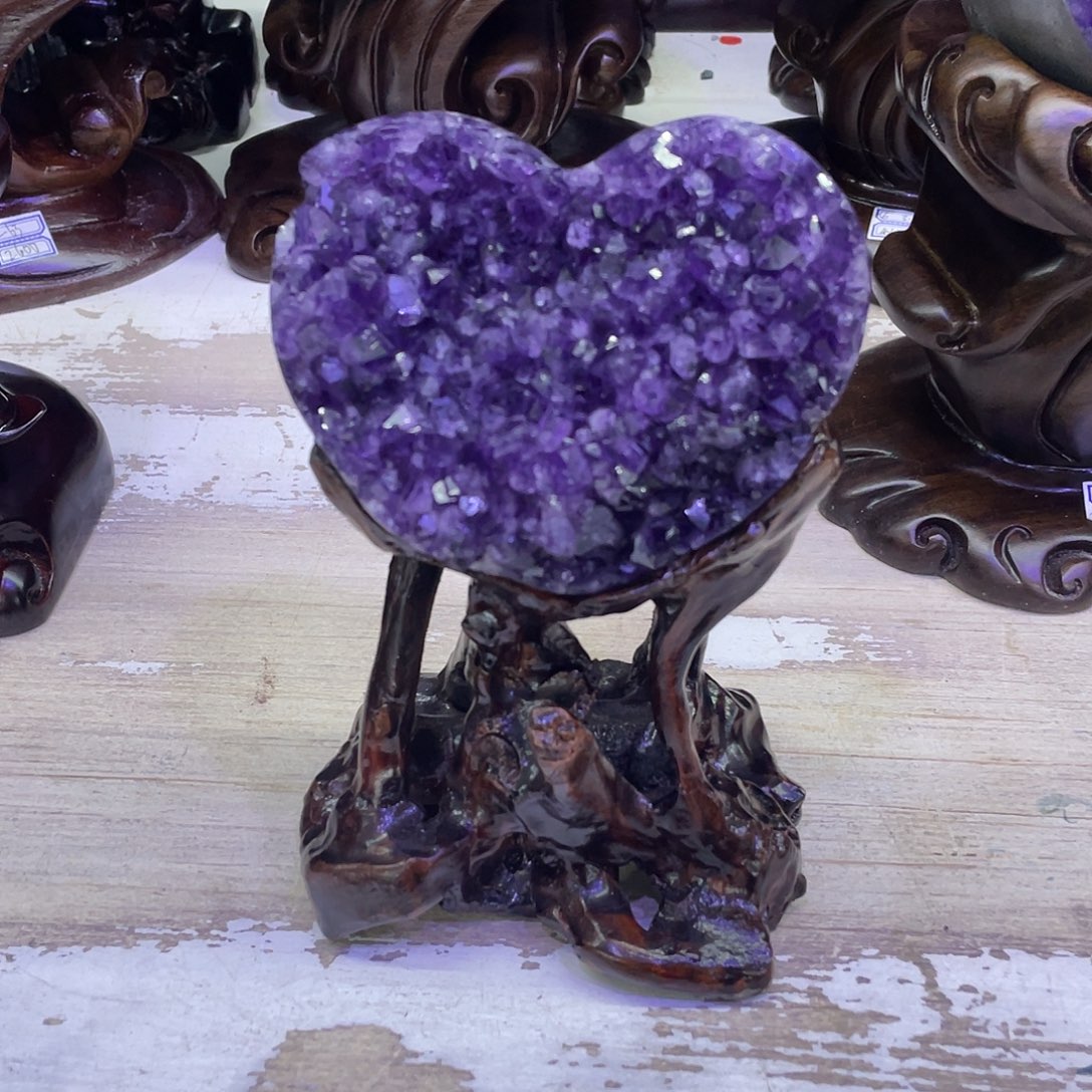 紫晶未镶嵌大型摆件（非配饰）香香