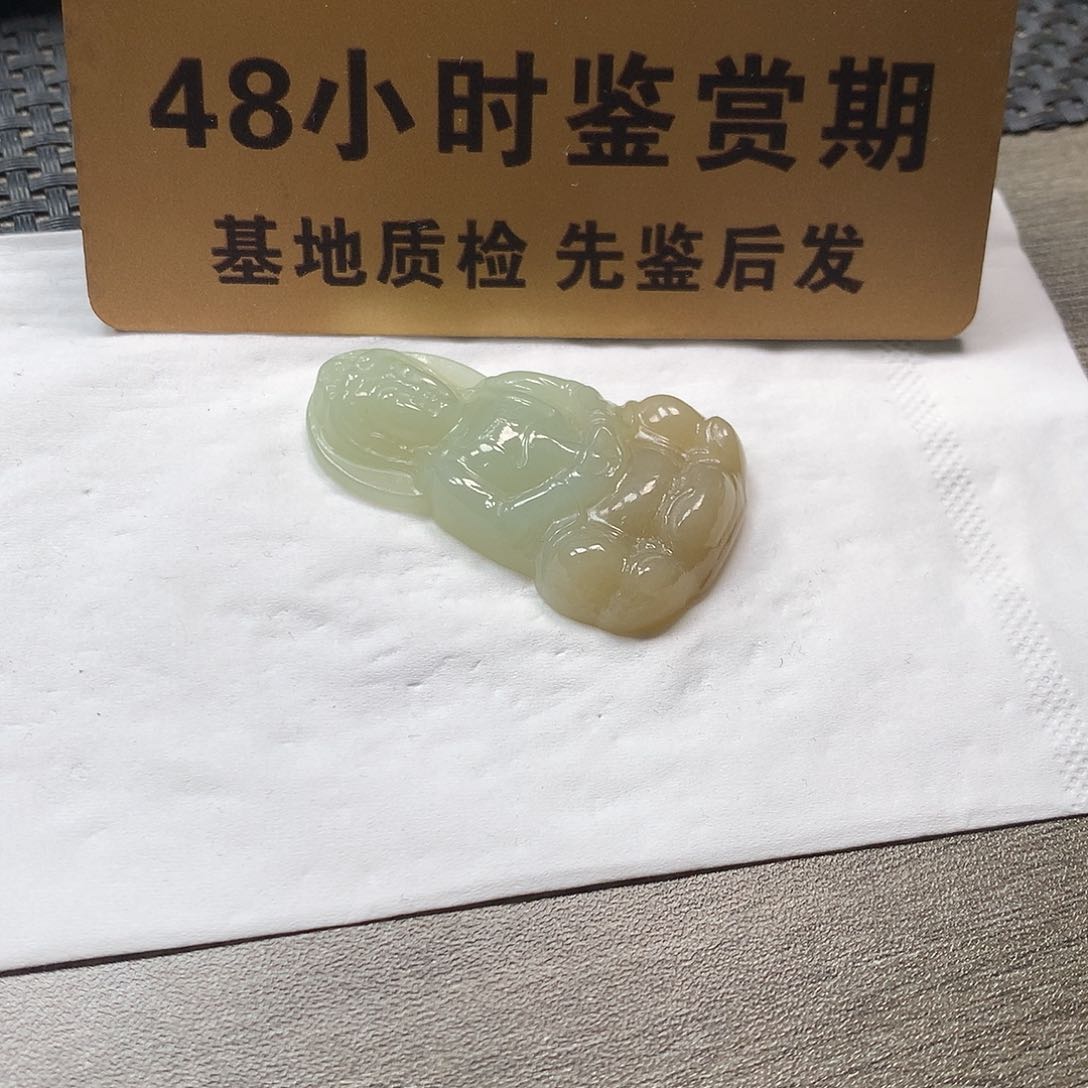 颈饰未镶嵌和田玉（糖玉）观音