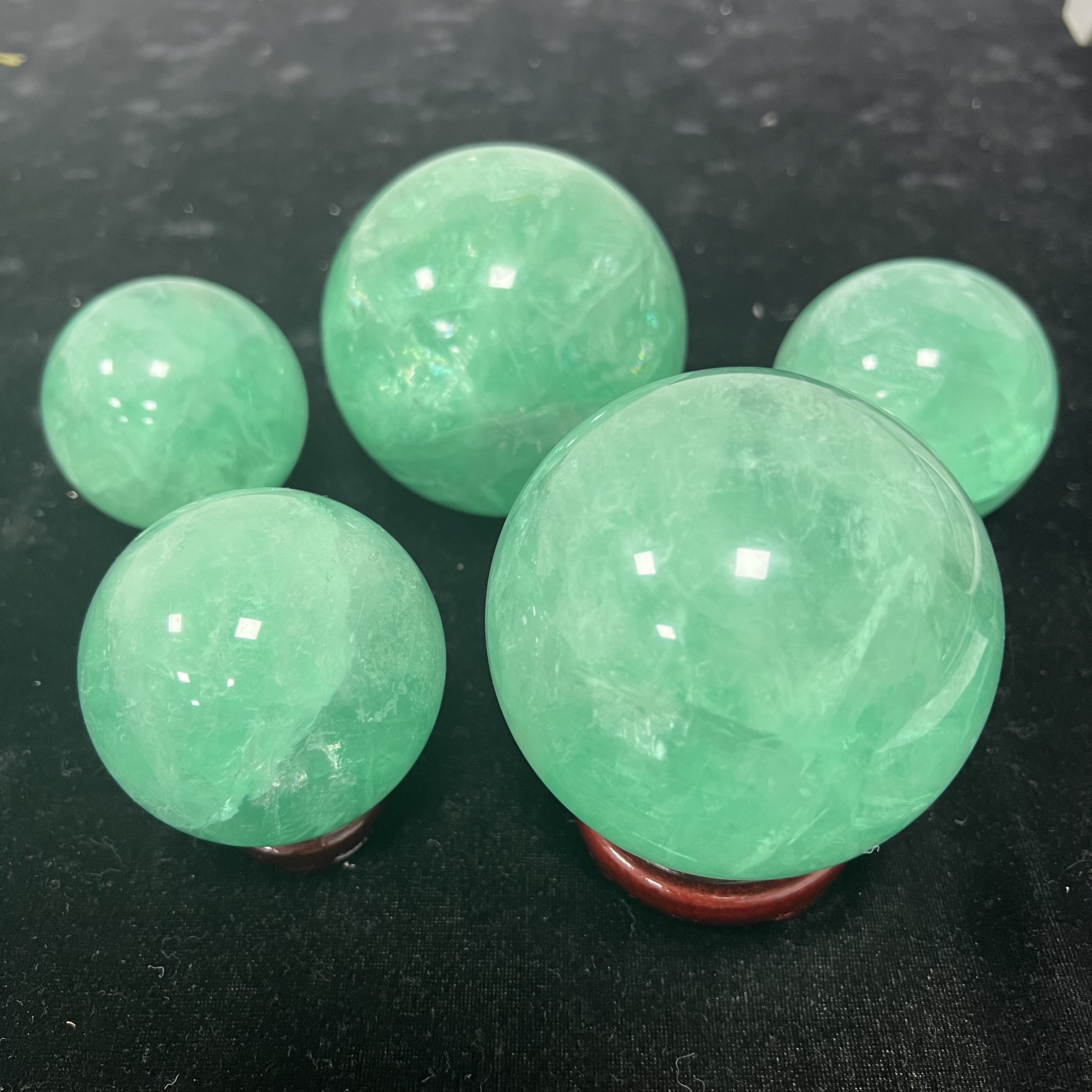 绿色萤石水晶球批发零售家具办公室店铺水晶球工艺品摆件