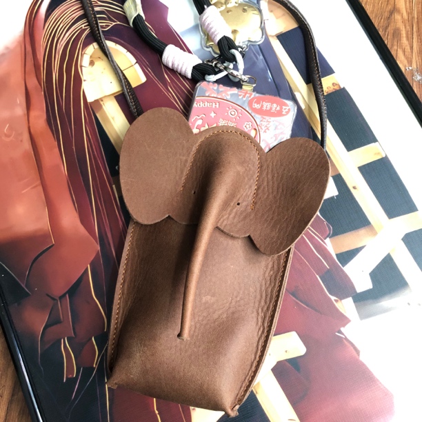 【谷道】头层牛皮时尚可爱个性手机包斜挎包FW958