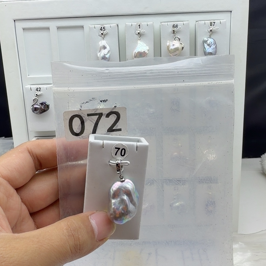 淡水珍珠颈饰合金