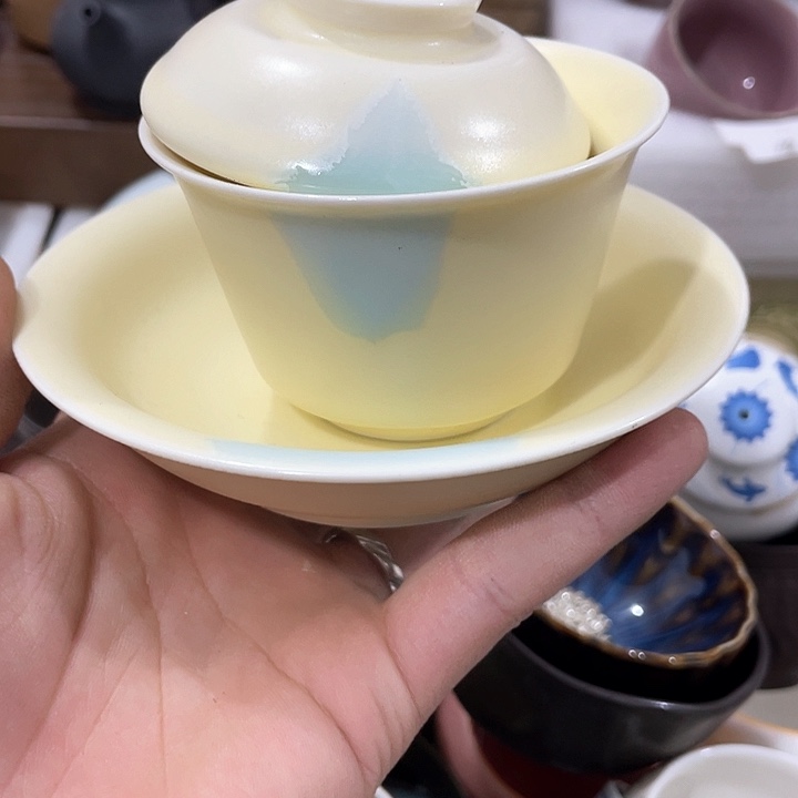 陶瓷茶具全部清清完回家过年