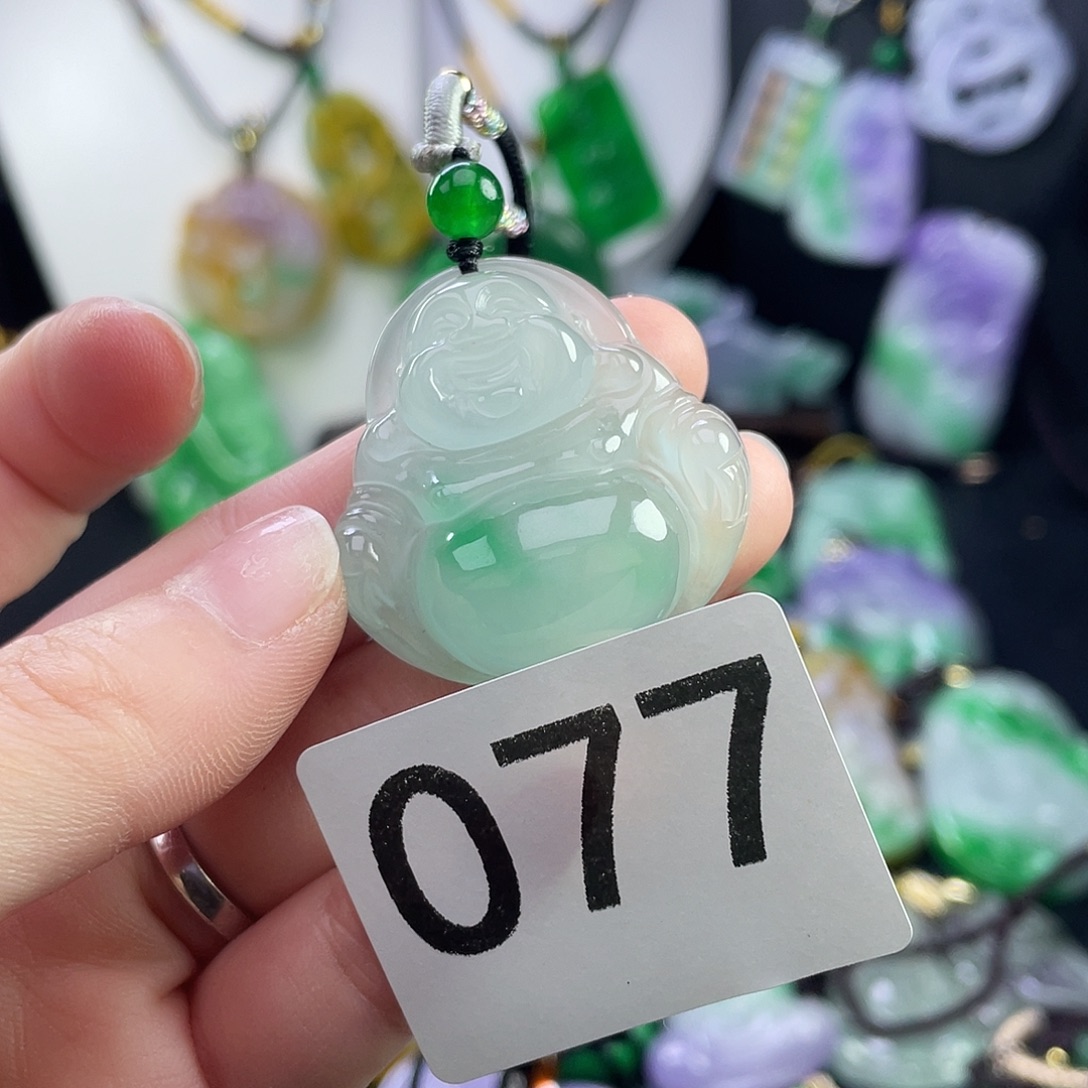 翡翠未镶嵌吊坠(赠链)