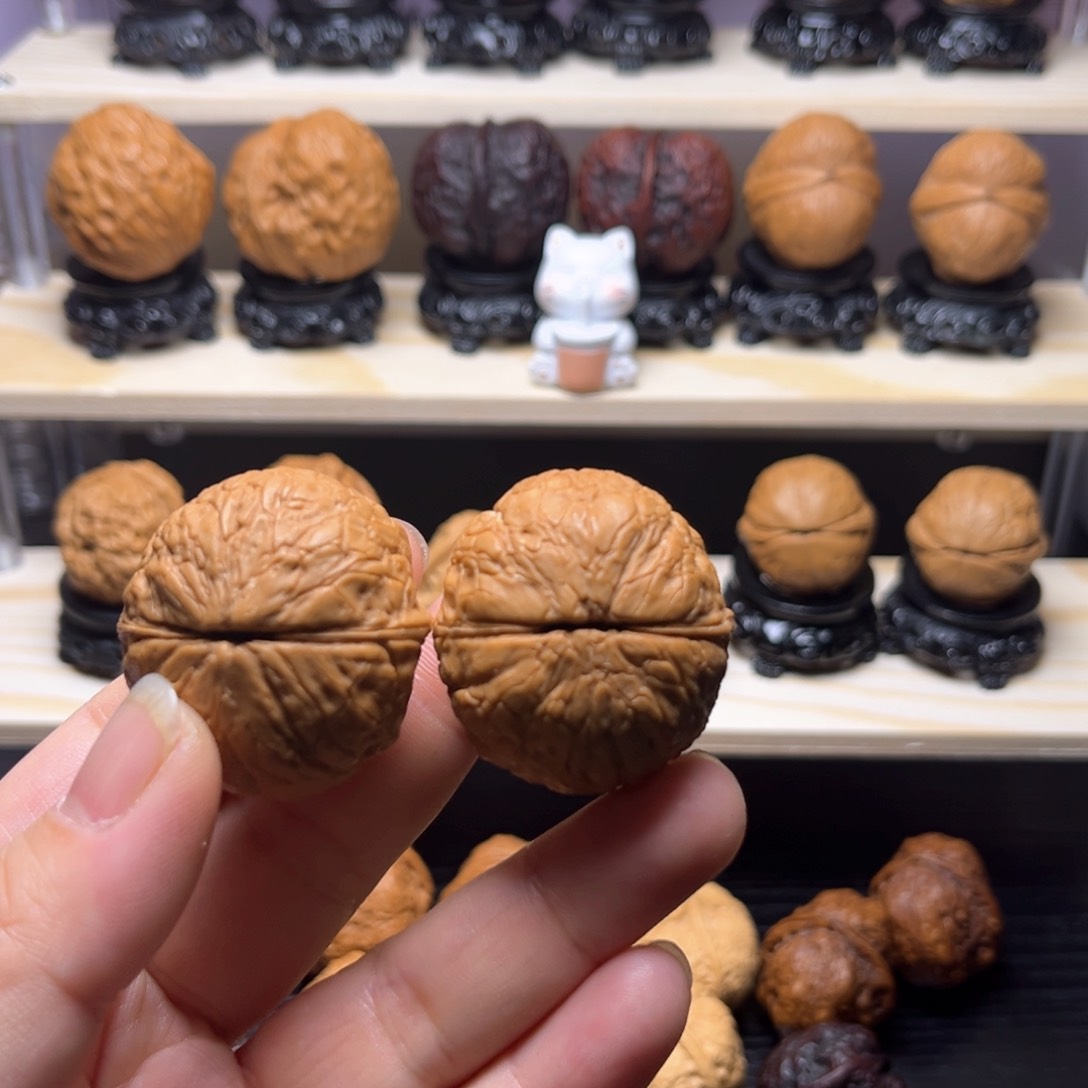 文玩核桃吊坠25w狮子头37尺