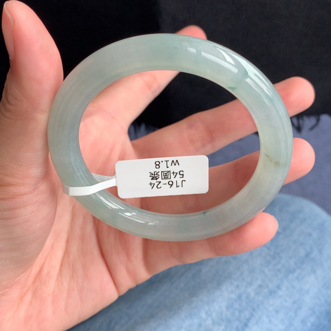 翡翠手镯未镶嵌手镯