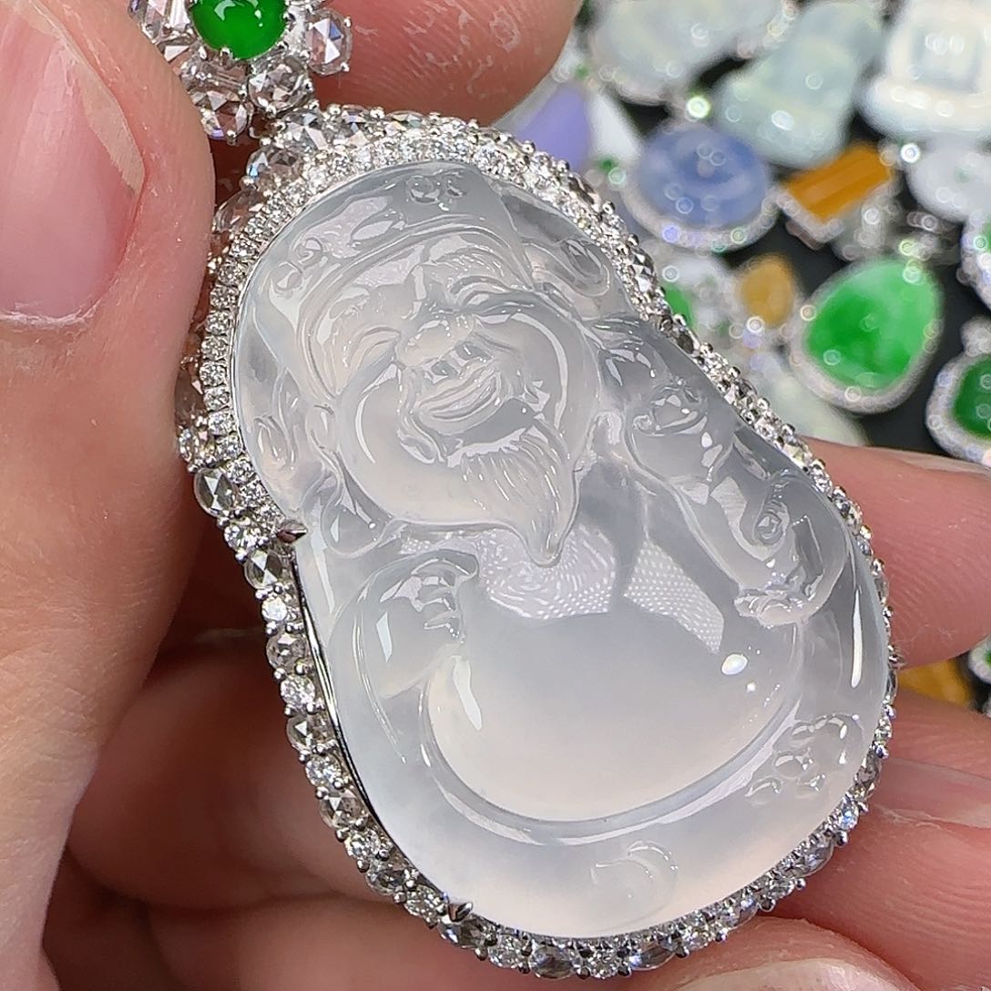 翡翠颈饰18K金镶嵌天然翡翠