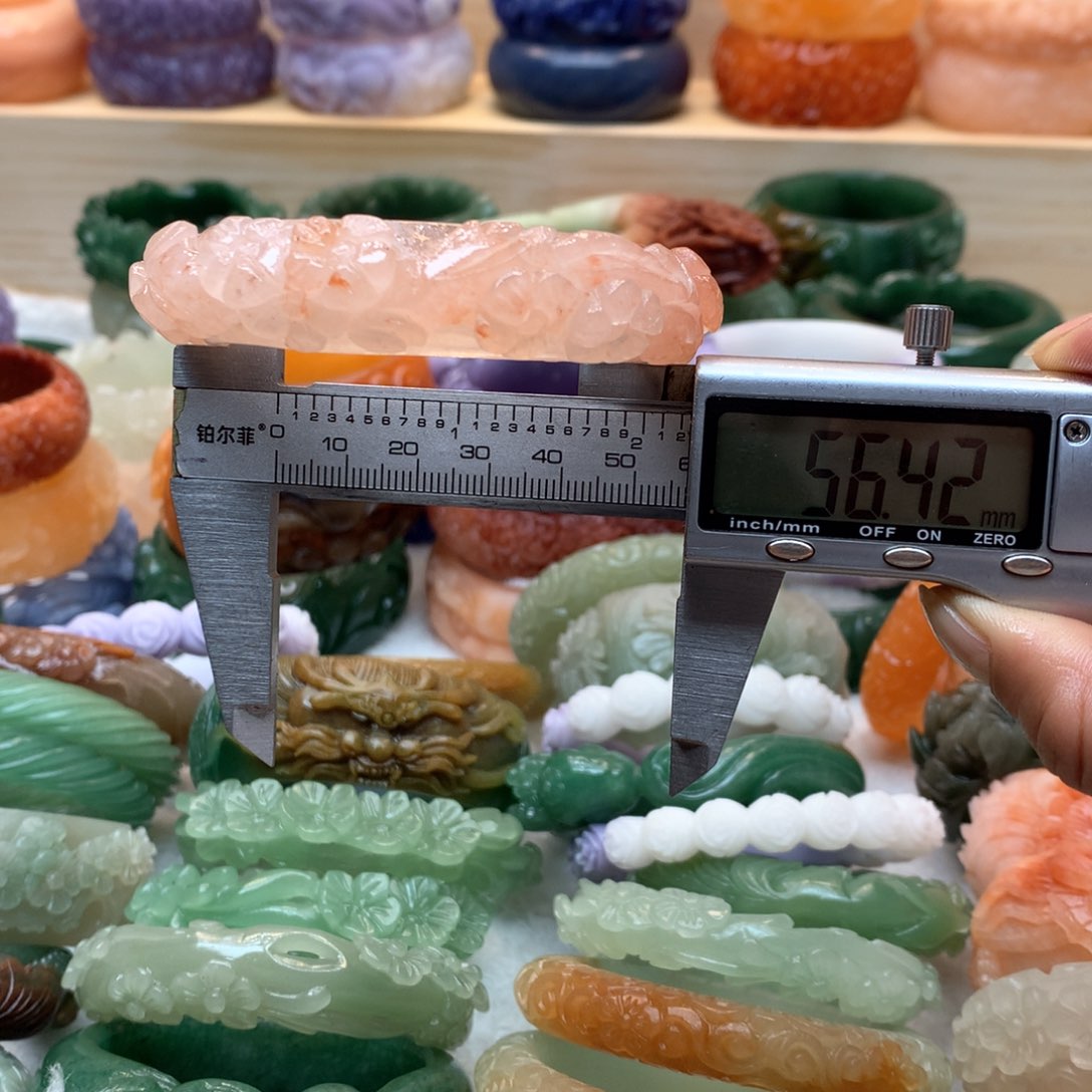 未镶嵌手镯石英质玉