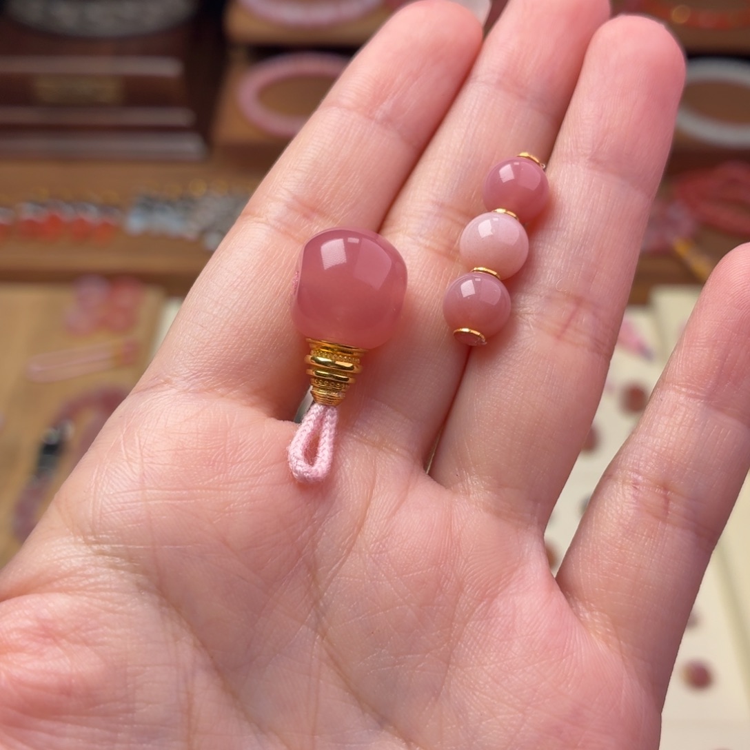 俩***妈玛瑙/玉髓18K金镶嵌配饰