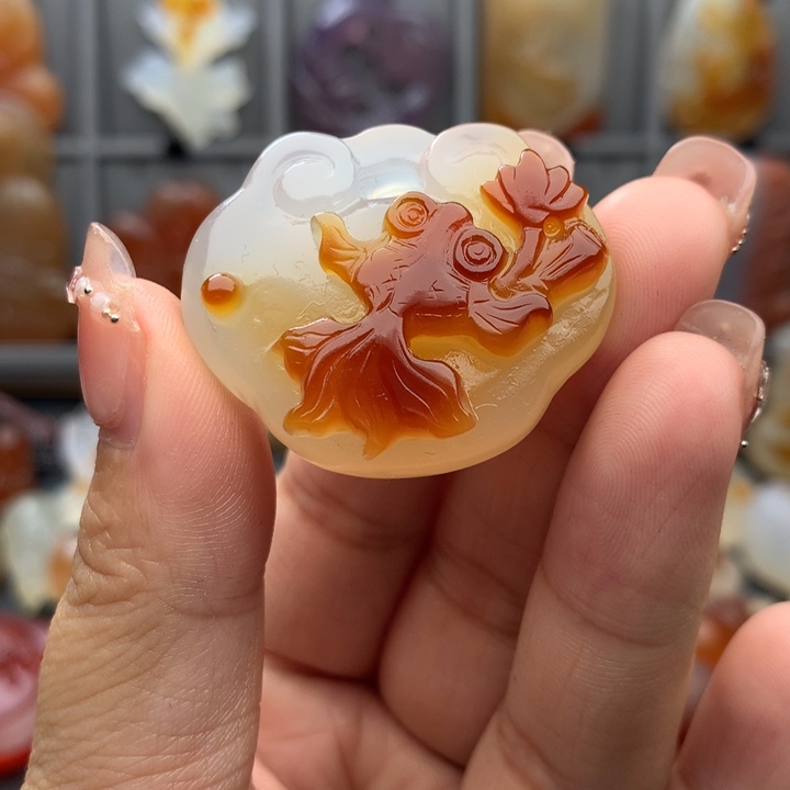 已***置玛瑙/玉髓未镶嵌颈饰