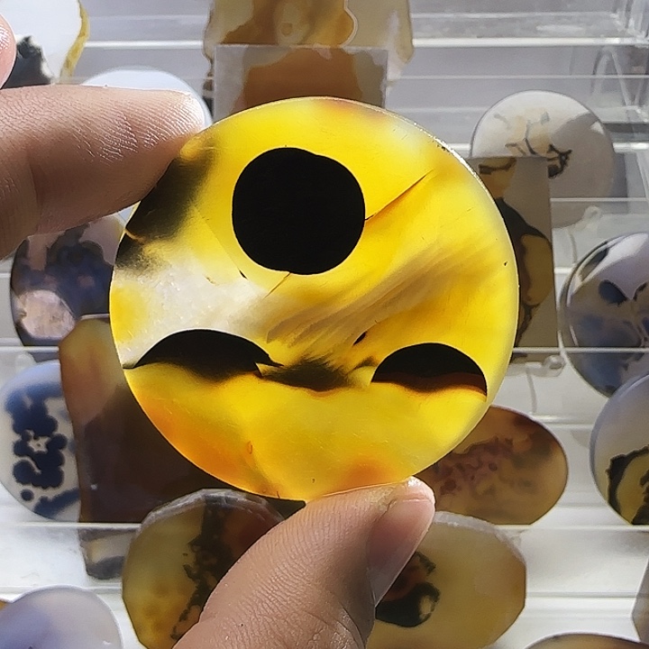 玛瑙/玉髓未镶嵌珠宝奇石