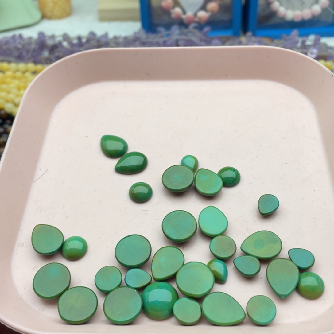 玛瑙/玉髓珠宝半成品未镶嵌四个装菜籽绿松松戒面随机发