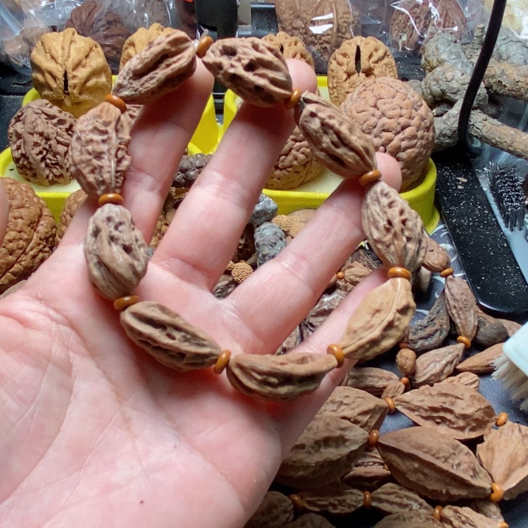 文玩核桃吊坠核桃82