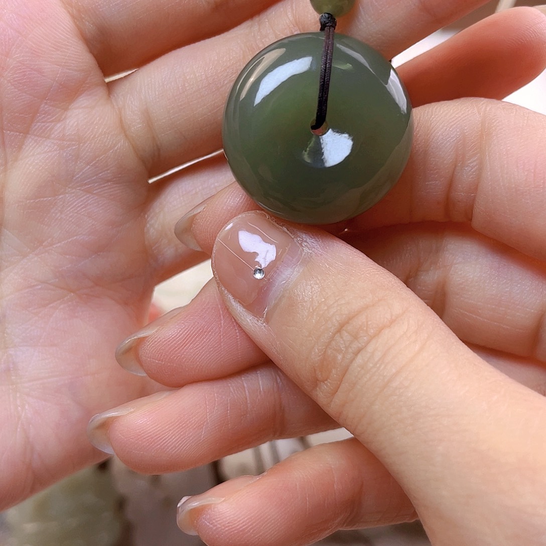 吊坠(赠链)未镶嵌和田玉