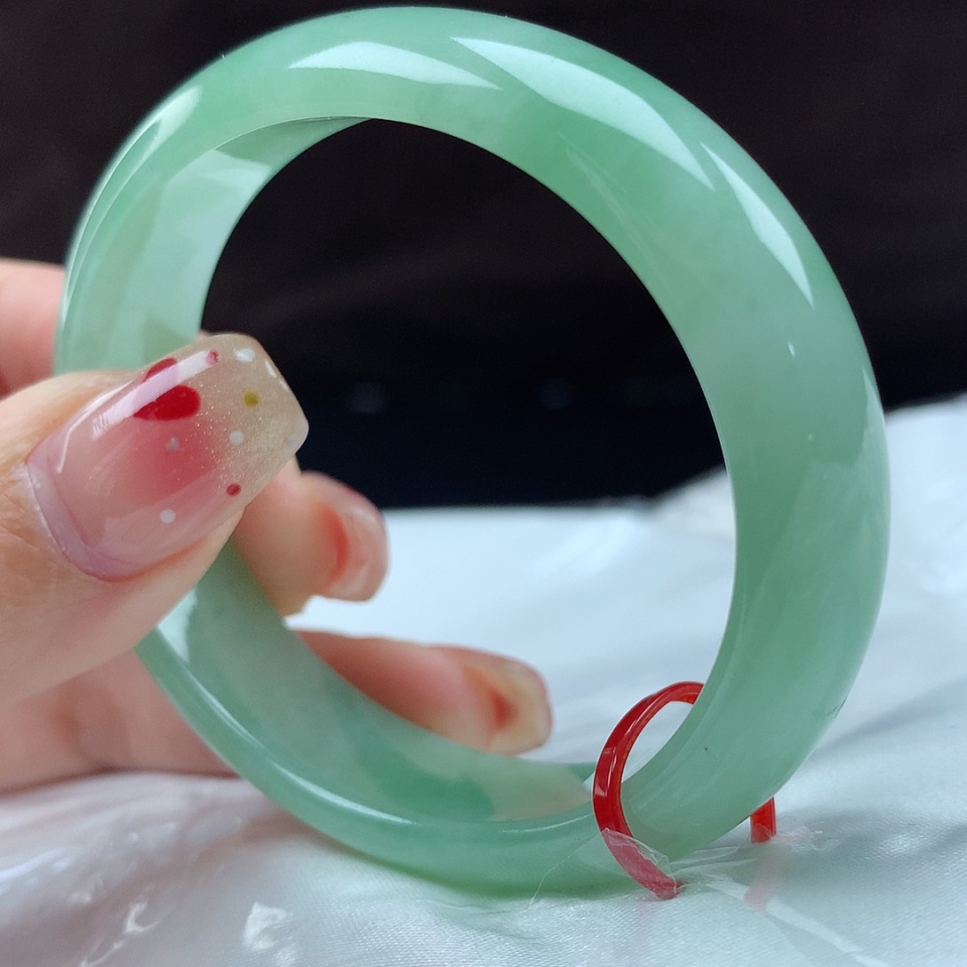 翡翠手镯（贵妃镯）未镶嵌?***之95425，