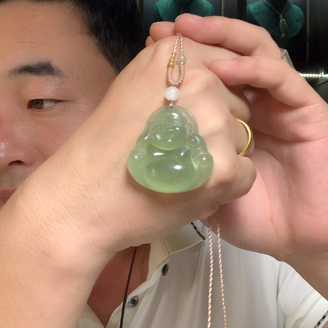 未镶嵌蛇纹石玉颈饰