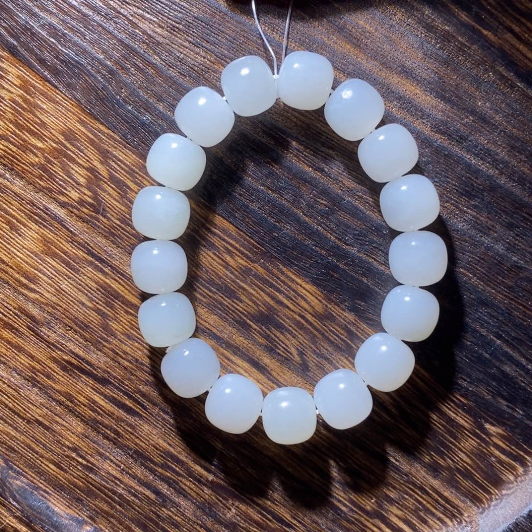 和田玉手串未镶嵌卡13老型微瑕