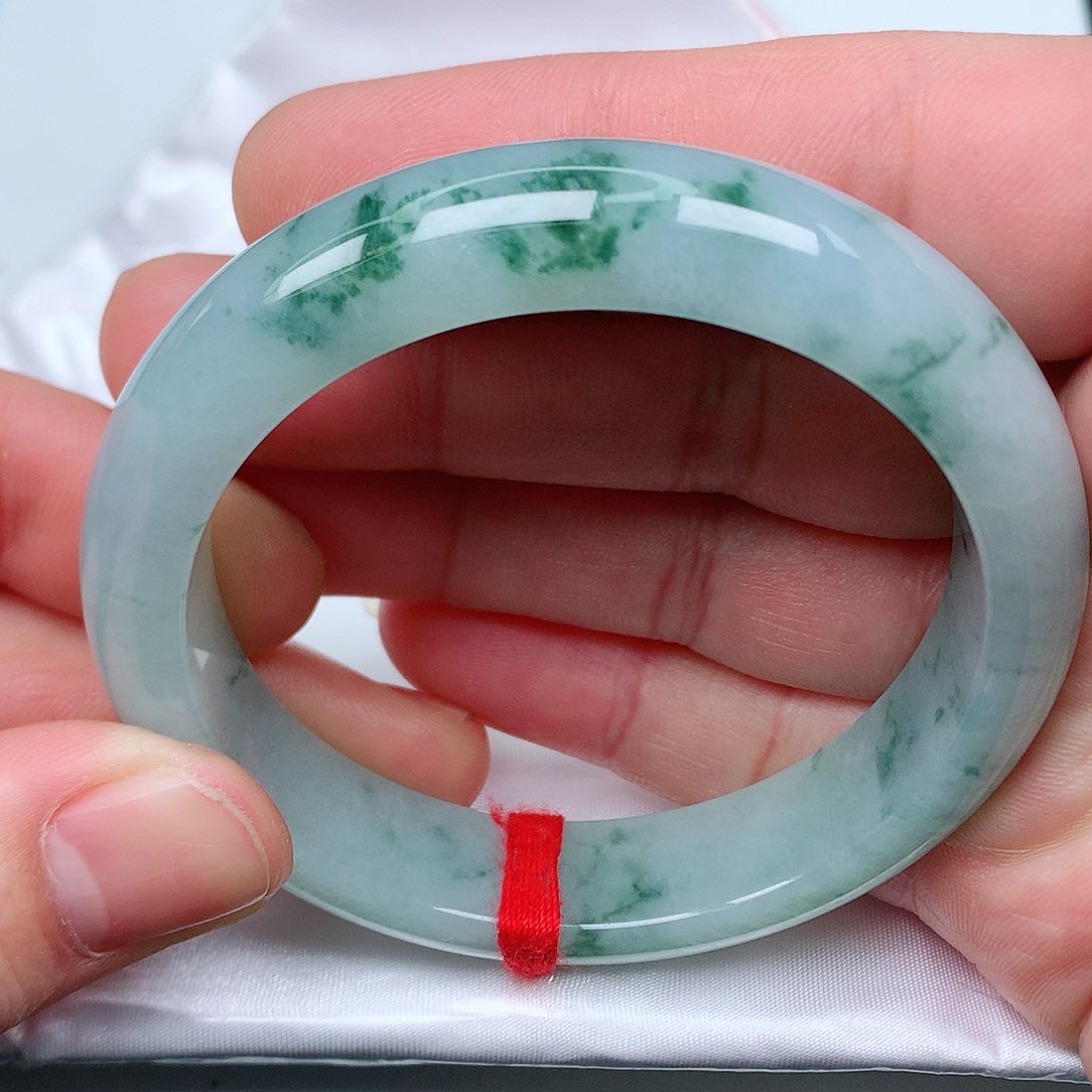 翡翠手镯未镶嵌天然