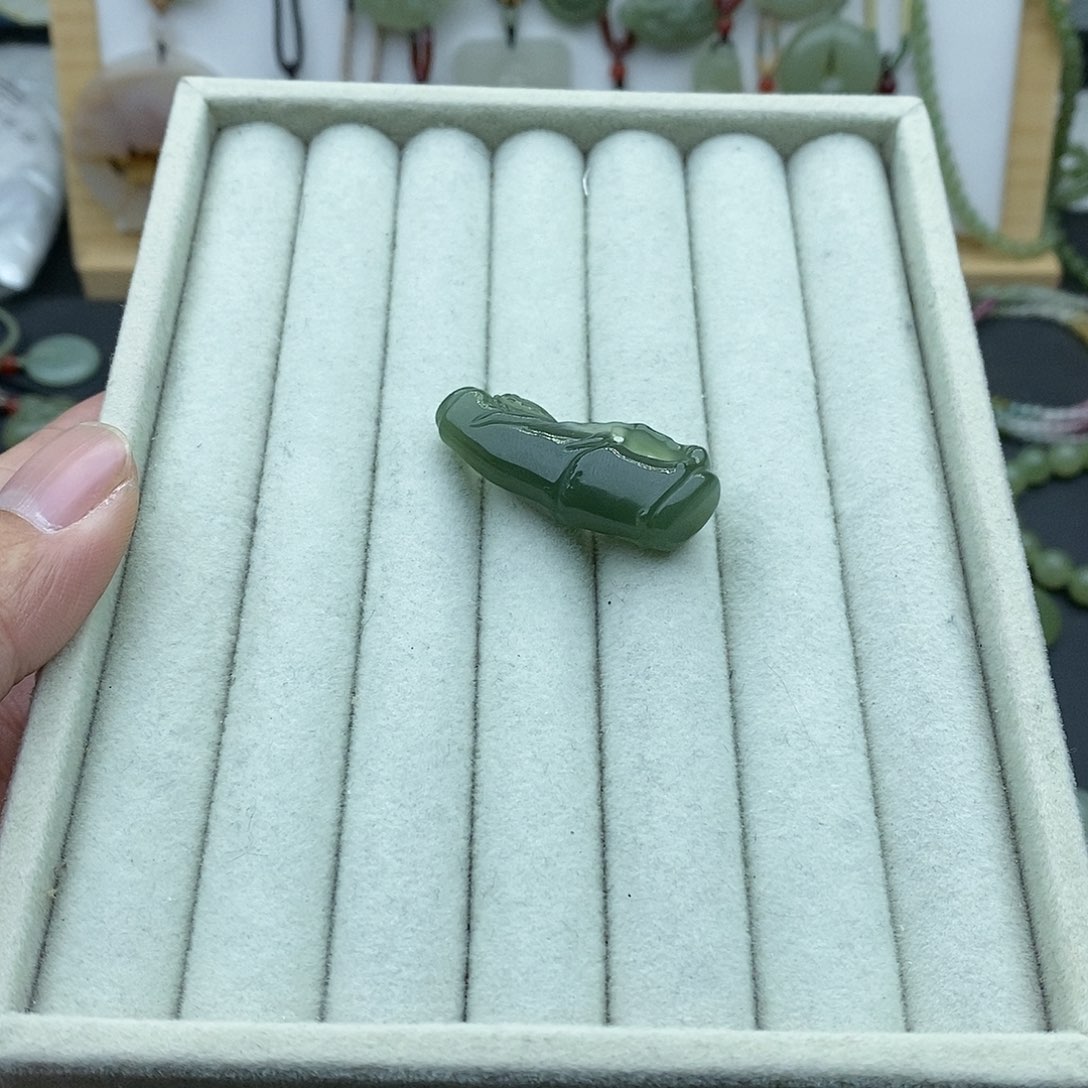 和田玉吊坠(不含链)未镶嵌