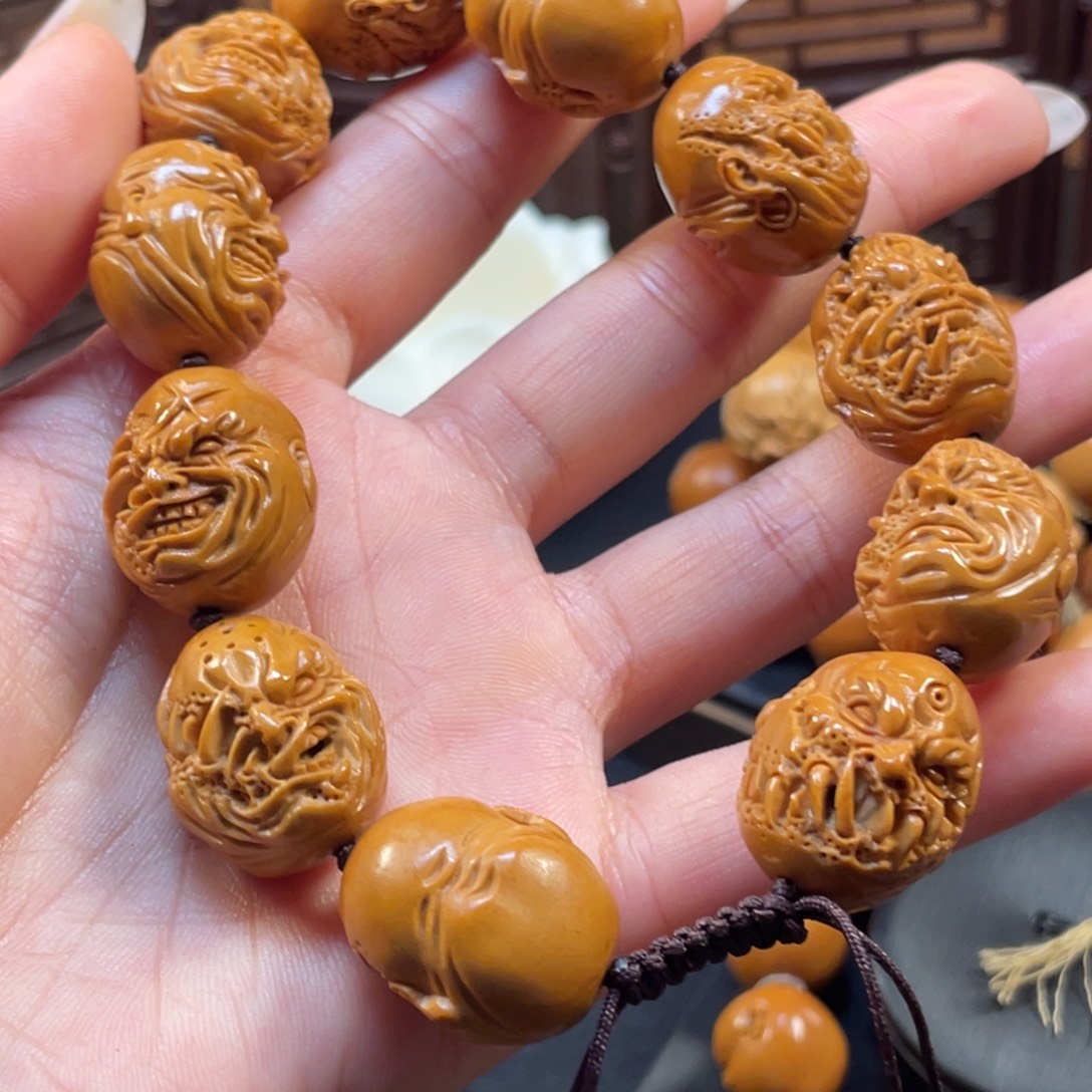 吊坠橄榄核吞噬恶僧