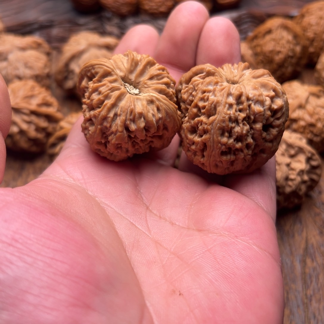 文玩核桃把件南疆