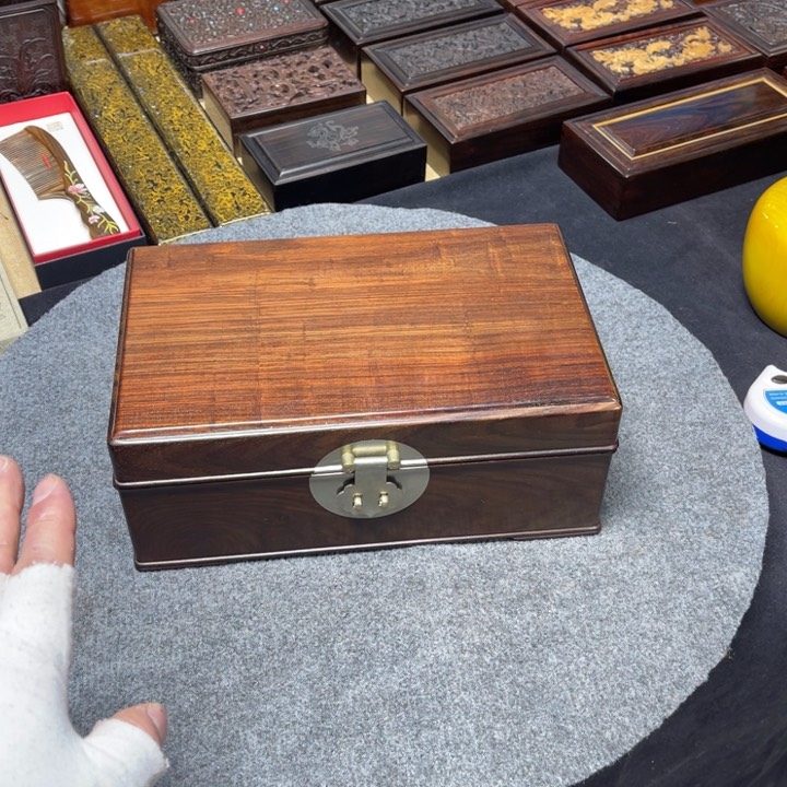 紫檀木类成套家具