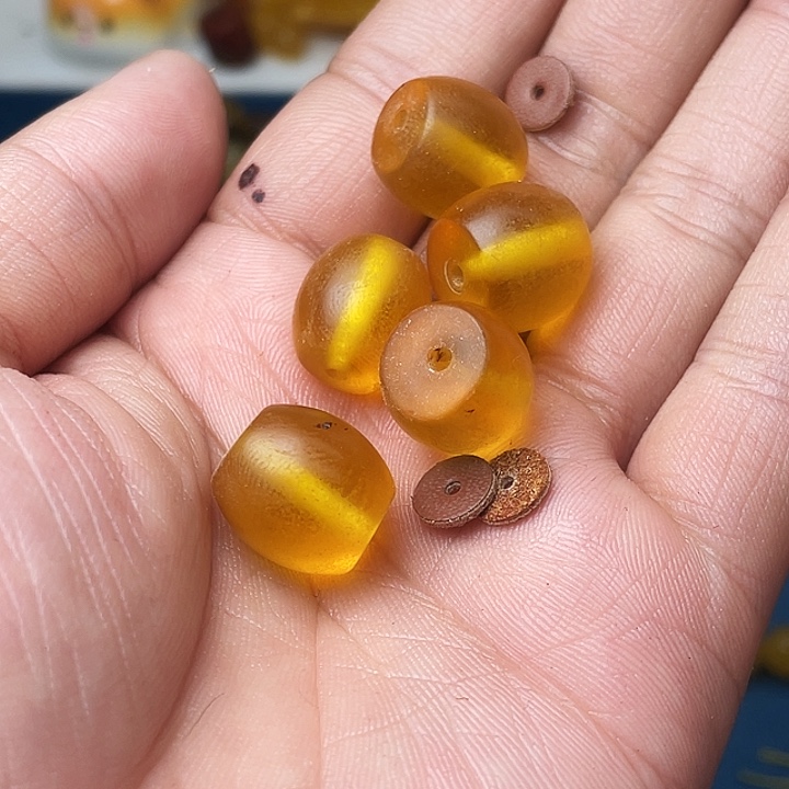 琥珀未镶嵌珠宝奇石