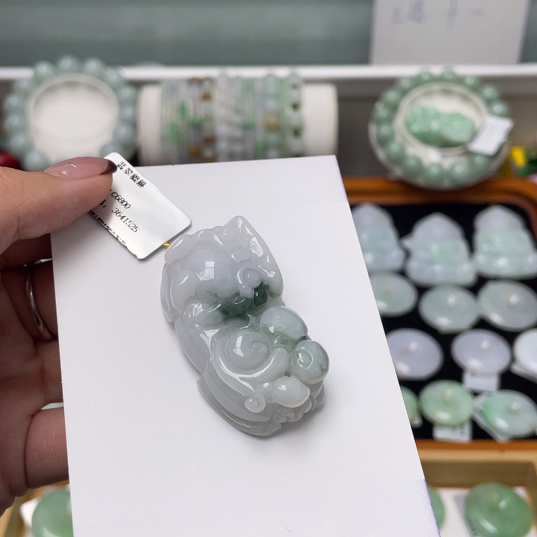 翡翠未镶嵌吊坠(不含链)貔貅