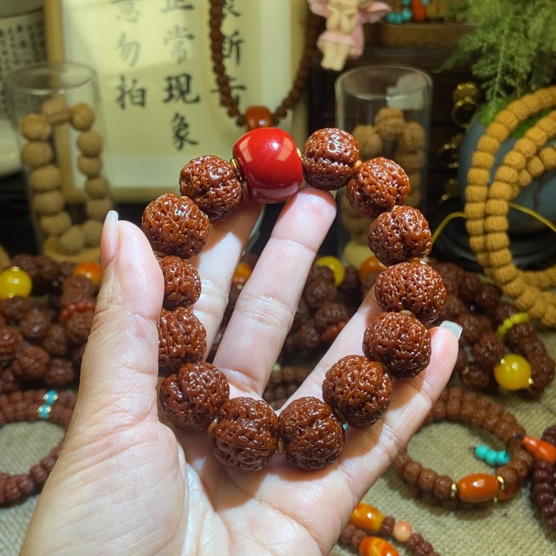 金刚菩提吊坠205玉化红桶