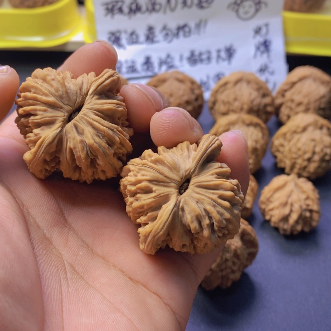 火*文玩核桃四座楼狮子头002