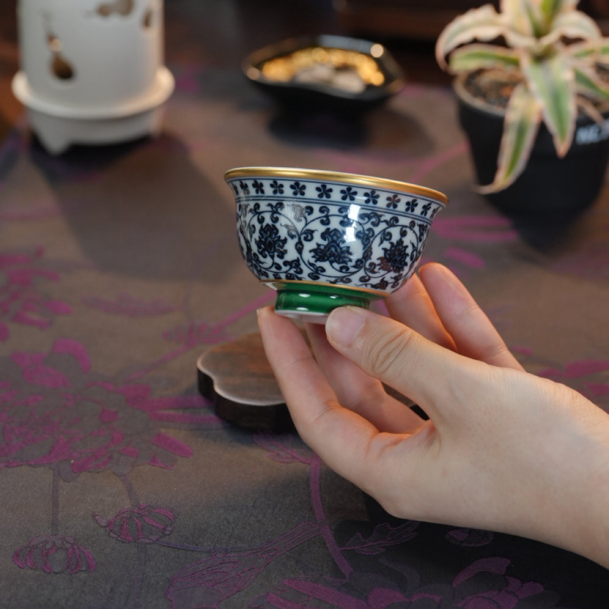 瓷唐里——帝王翡翠绿釉 描金缠枝莲小号压手纯手工手绘042