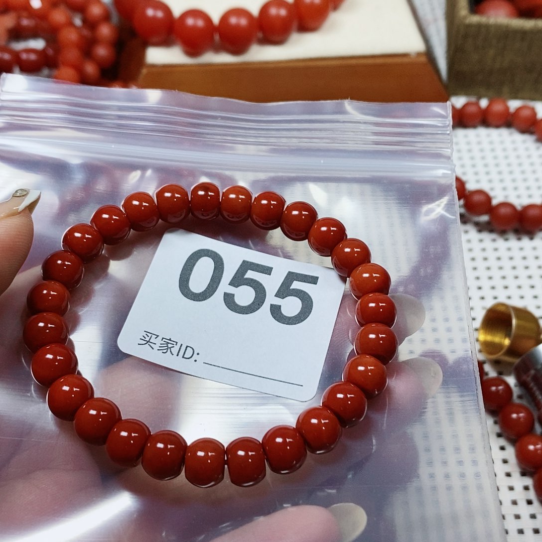南红玛瑙手串未镶嵌?****?卡8