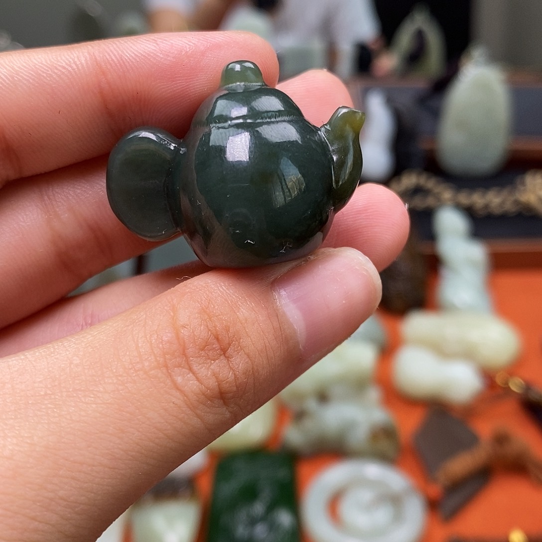 颈饰未镶嵌和田玉