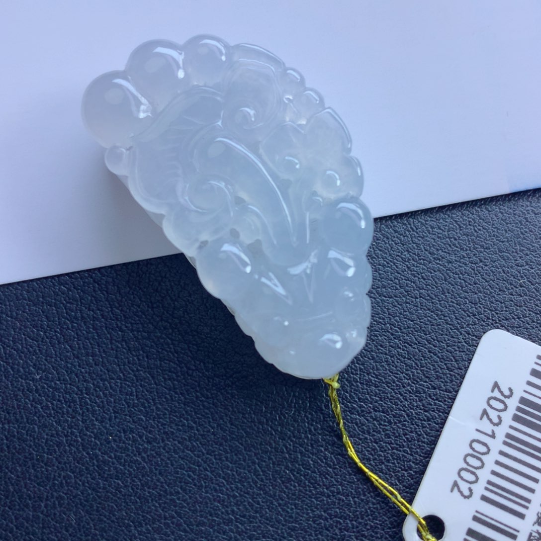 翡翠颈饰未镶嵌貔貅