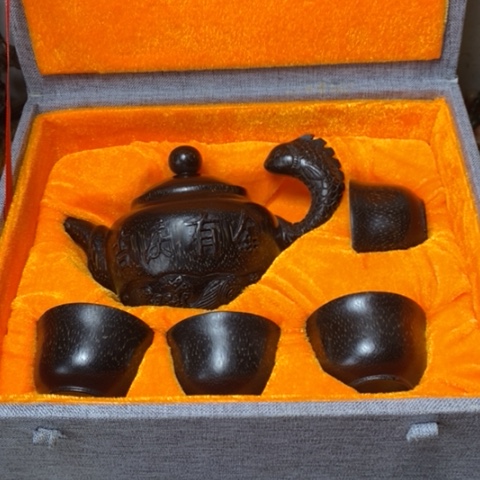 q w er t y ui o p