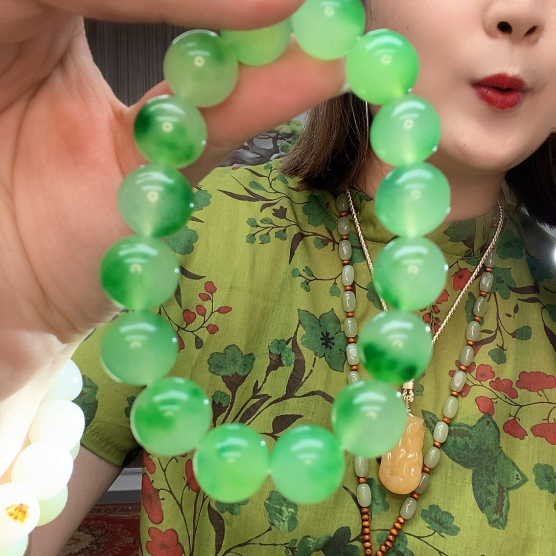 未镶嵌蛇纹石玉手链