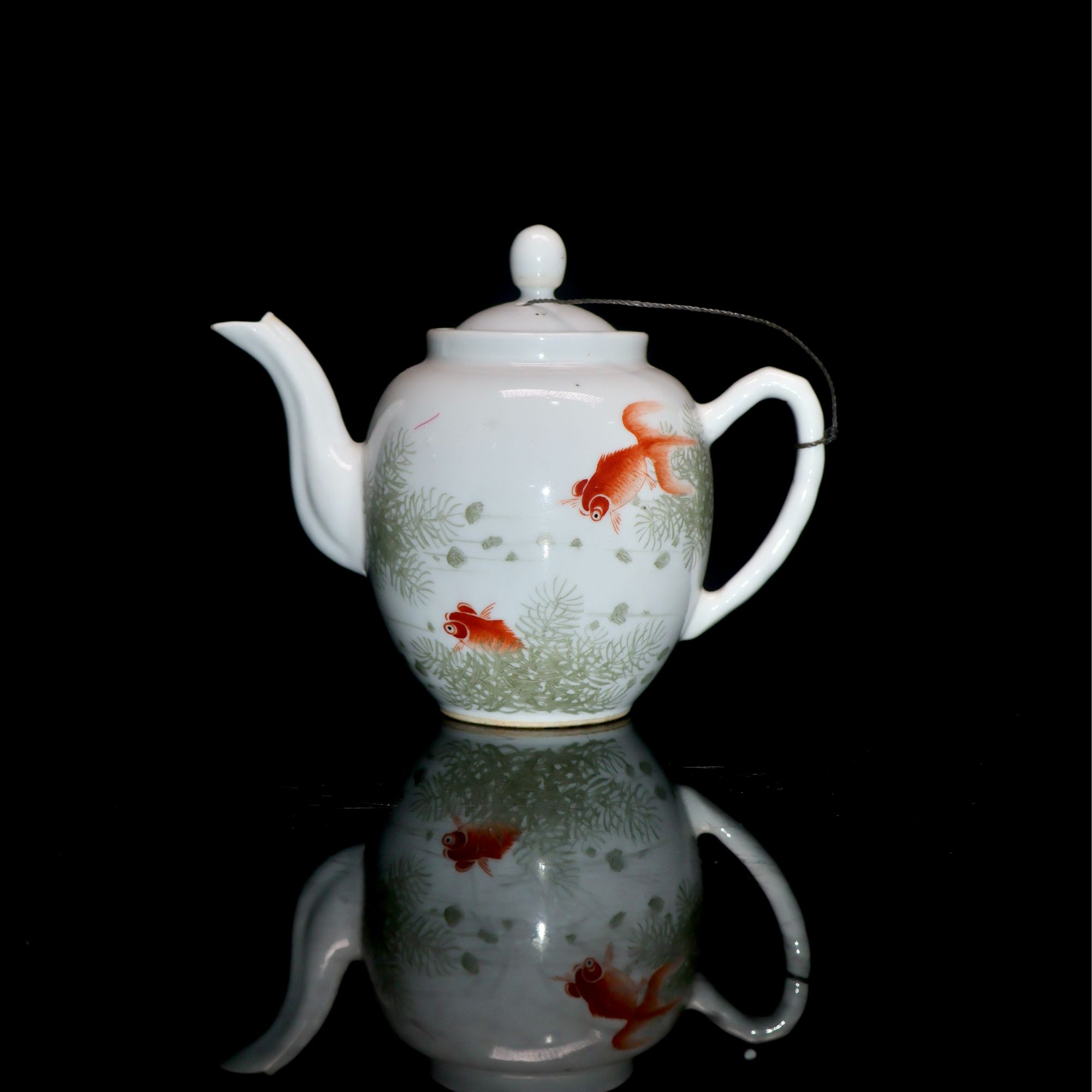 39:民国鱼藻纹诗文壶