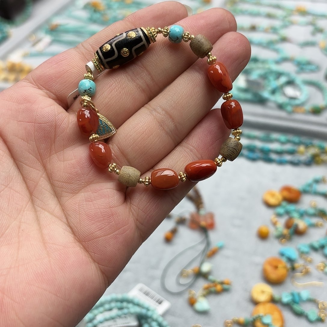 南红玛瑙未镶嵌设计款发一件