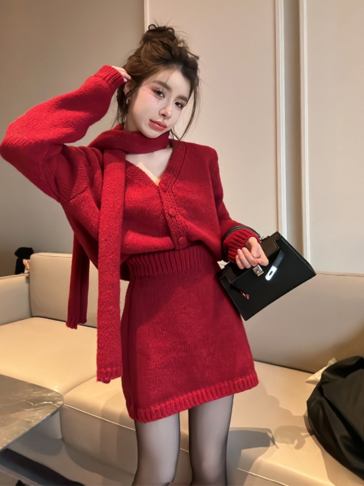 【三件套】本命新年战袍女秋冬内搭长袖针织衫+围巾+裙子套装