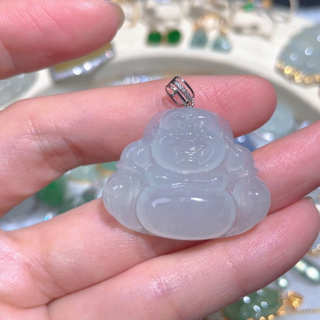 翡翠颈饰18K金镶嵌翡翠